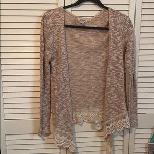 Open sweater with lace embroidery